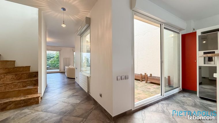 Maison de ville 6 pièces 142 m² — 8