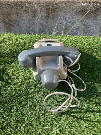Troc Echange FRANCE JOUETS 2 Téléphones vintage avec écouteurs