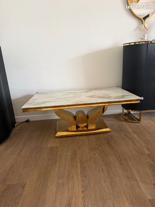 Table basse marbre doré (image 1)