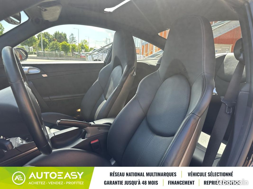 Porsche 911 3.8 FLAT 6 CARRERA 4S (image 18)