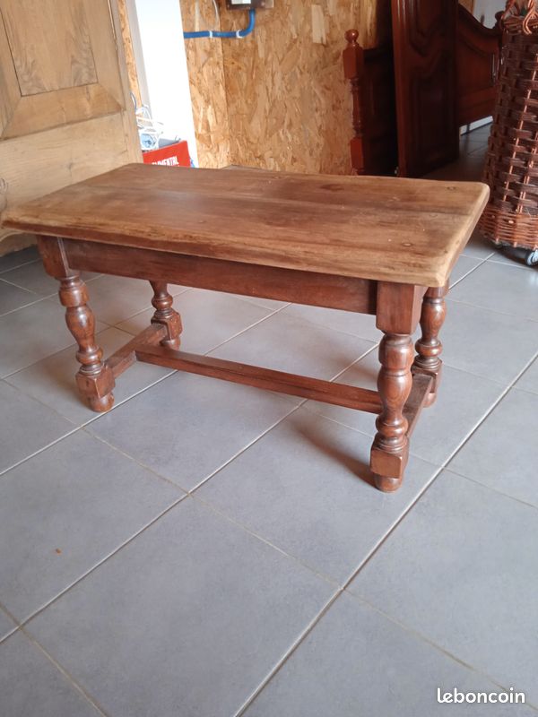 Table basse en bois à restaurer (image 2)