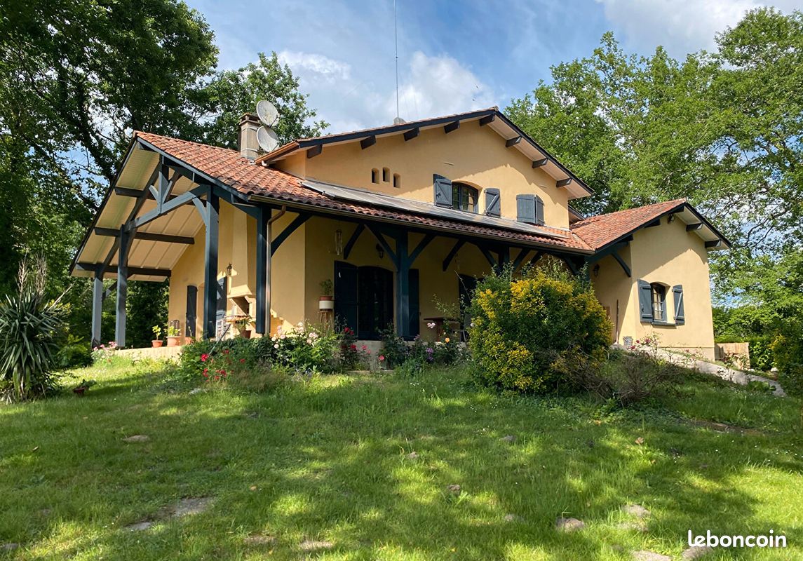 Maison 6 pièces 178 m² · à Saint-Yaguen · 178 m² · 360 000 €