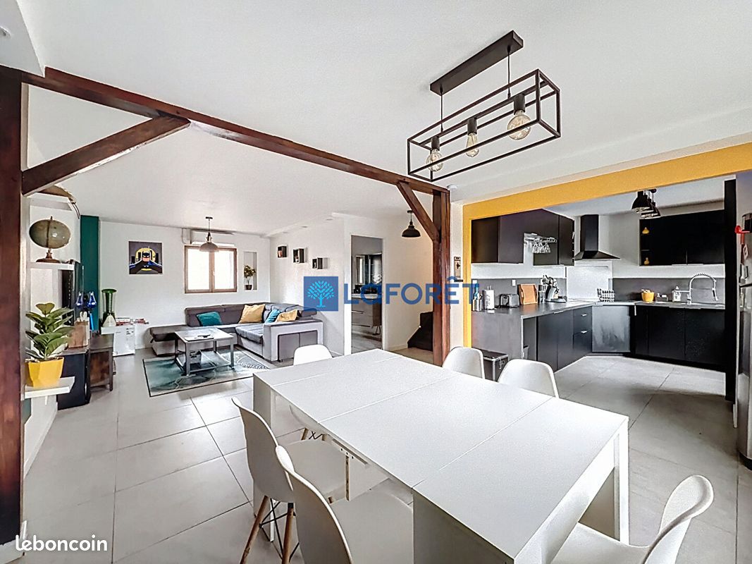 Appartement 5 pièces 103 m² · à Brétigny-sur-Orge · 103 m² · 195 000 €