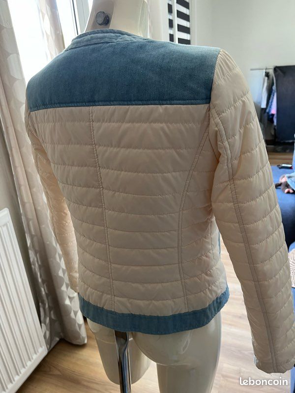 Jolie doudoune printanière marque Escandelle Taille M (image 3)