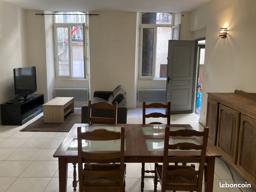 Appartement 3 pièces 65 m² · à Saint-Ambroix · 65 m² · 450 €