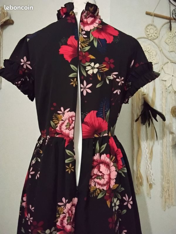 Robe courte, fleurie, AX Paris (image 6)