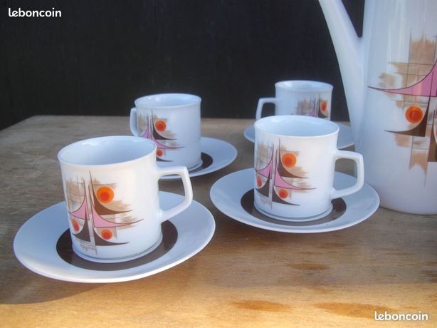 Service à Café Vintage En Porcelaine Fine Motif Floral Design Des Annees 70 Violet Et Orange