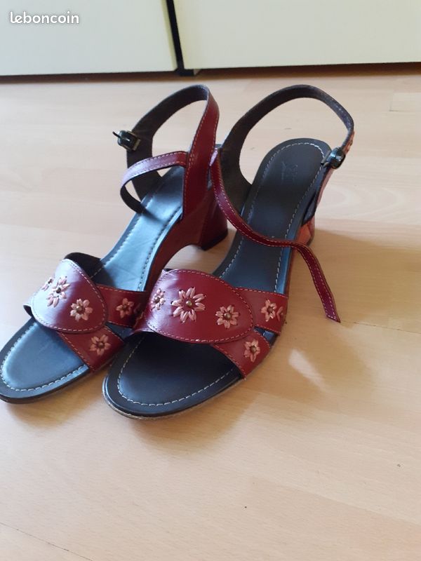 Sandale italienne couleur rouge (image 1)