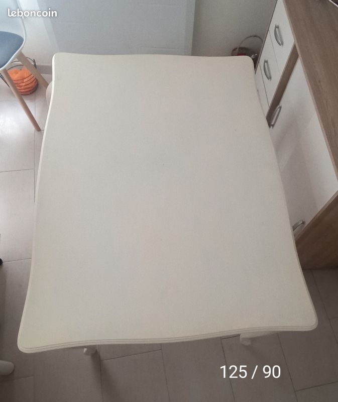 Table de cuisine / salon / salle à manger (image 3)