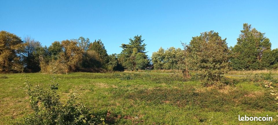 Terrain 1300 m² · à Saint-Rémy · 23 500 €
