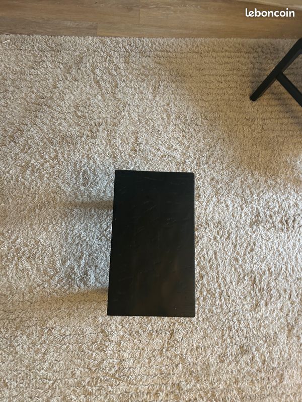 Tabouret en bois noir (image 2)