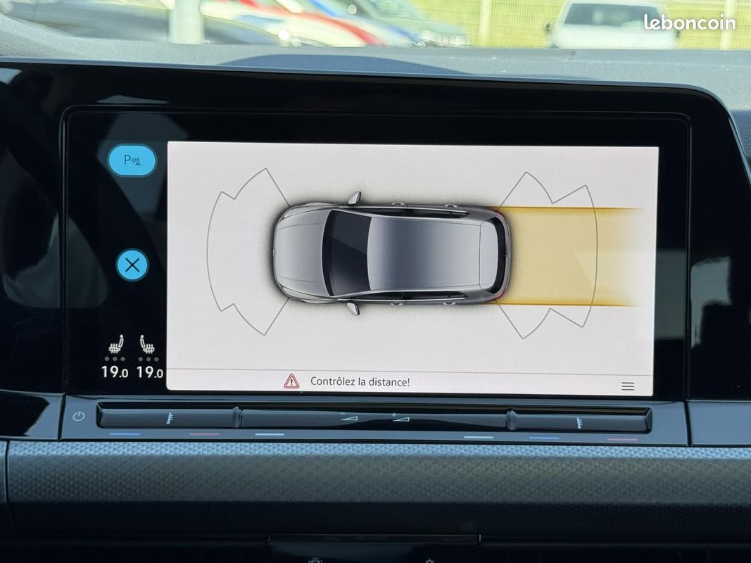 VOLKSWAGEN GOLF 8 VIII 2.0 TDI 116ch DSG 7 Active Pano Matrix Navi CarPlay Acc Siege Chauffant (image 23)