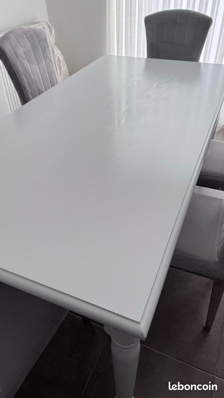 Table à manger (image 1)