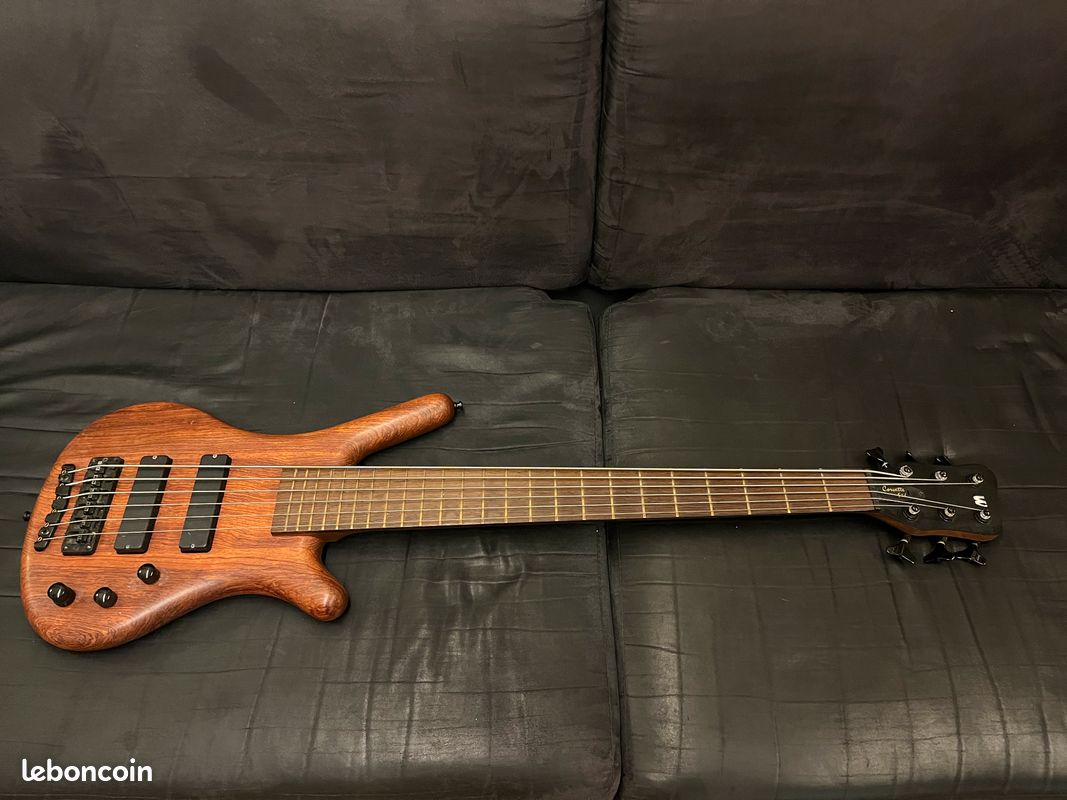 Basse Warwick Corvette Standard 6 cordes (image 2)