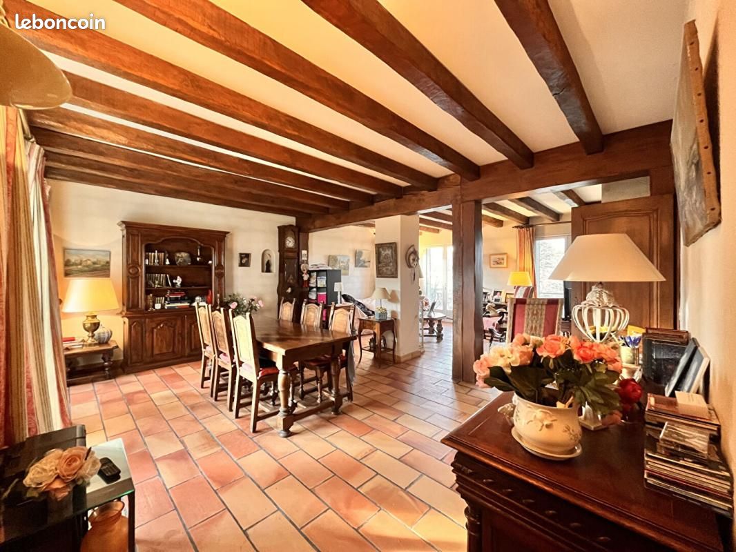 Maison 7 pièces 164 m² (image 1)
