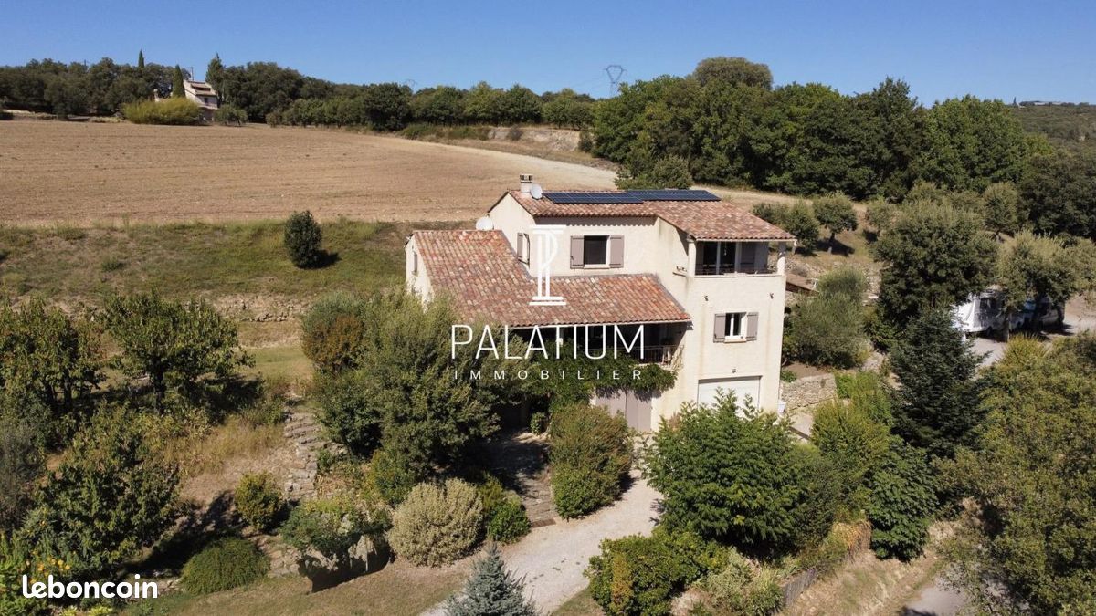 Maison 2 pièces 204 m² · à Lurs · 204 m² · 699 000 €