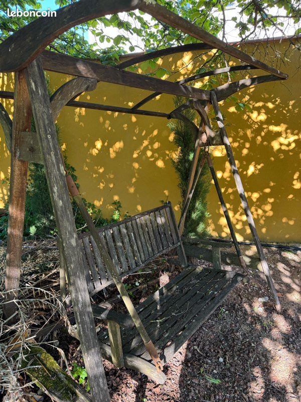 Balancelle en teck qui a du vécu (image 1)