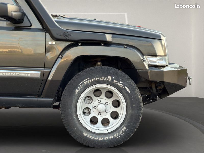 Jeep COMMANDER 3.0 CRD LIMITED + TREUIL ELECTRIQUE + PARE-CHOCS OFF-ROAD RENFORCE (image 33)