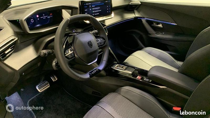 Peugeot 2008 1.2 Hybrid 145ch GT e-DCS6 (image 36)