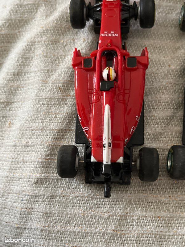 2 voitures F1 Carrera GO circuit (image 10)
