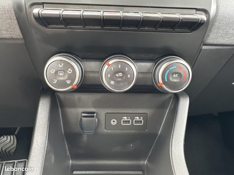Renault Clio 1.5 dCi 100ch Evolution - 25 (image 18)