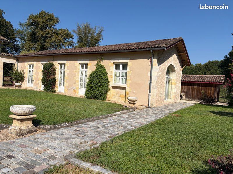 Maison 3 pièces 150 m² · à Saint-Médard-d'Eyrans · 150 m² · 1 400 €