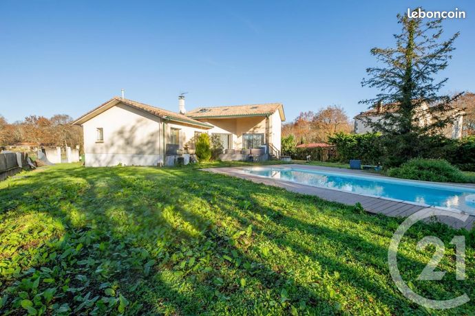 Maison 7 pièces 266 m²