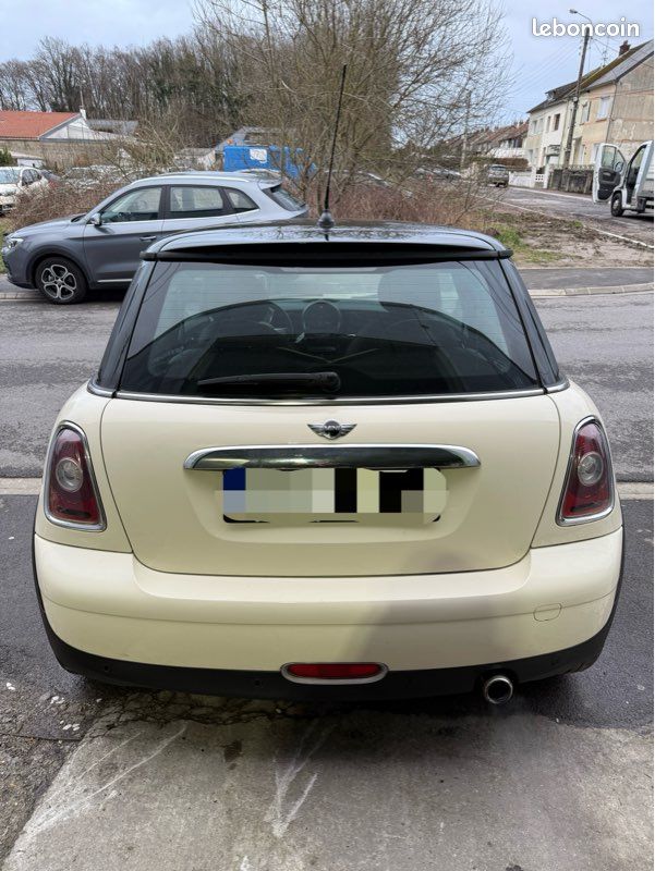 Mini cooper / 1.6 hdi 110 chv / siège chauffants / régulateur de vitesse / climatisation / limitateur de vitesse / radar de recul / très propre / (image 5)