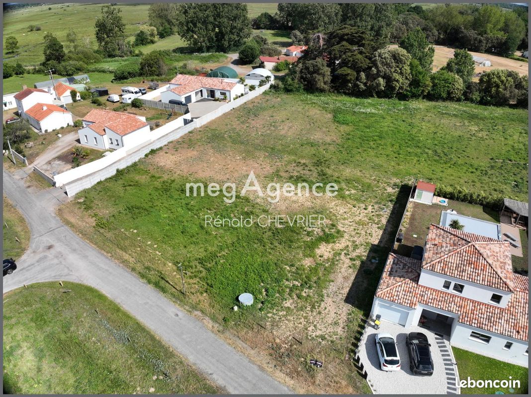 Terrain 1616 m² · à Saint-Hilaire-de-Riez · 1 616 m² · 138 000 €