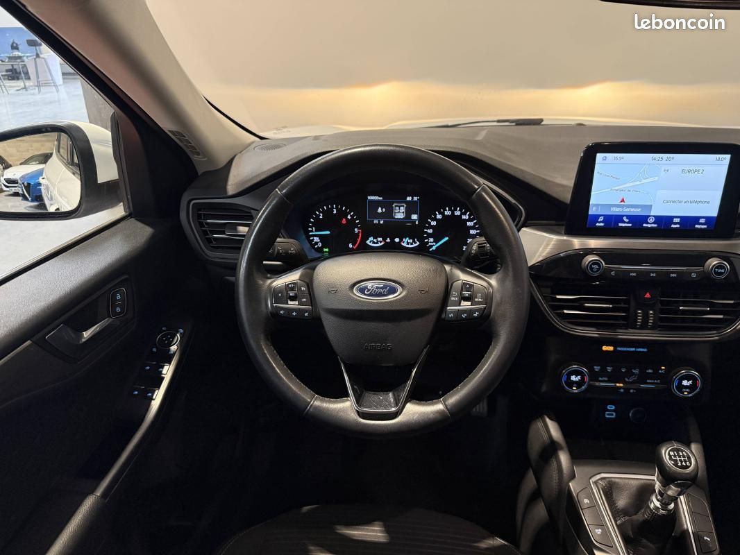 Ford Kuga 1.5 TDCi 120ch Titanium 4x2 - Carplay Xenon led Radars Av/Ar (image 6)