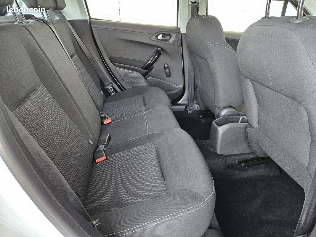 PEUGEOT 208 1.5 BlueHDi - 100 Active Business 5 places (image 8)