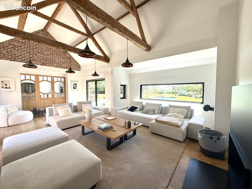 Maison 7 pièces 401 m² · à Genech · 401 m² · 1 395 000 €