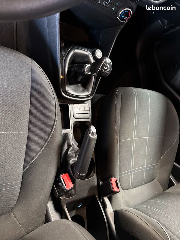 Ford FIESTA 1.0 ECOBOOST 100CH TREND 5P - APPLE CARPLAY / ATTELAGE / RADARS DE RECUL (image 44)