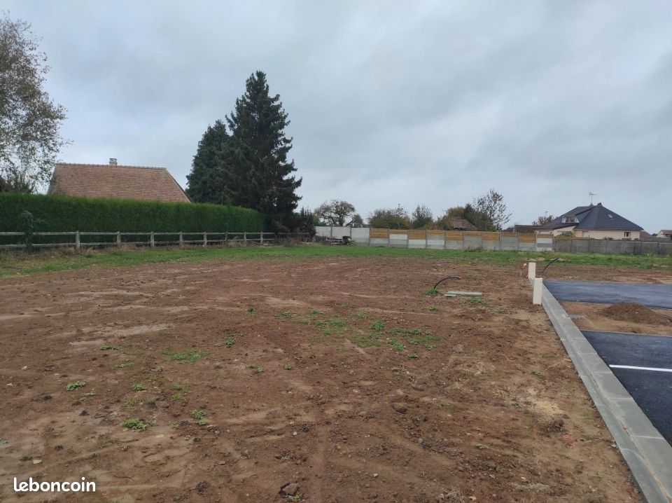 Terrain 600 m² · au Neubourg · 72 000 €