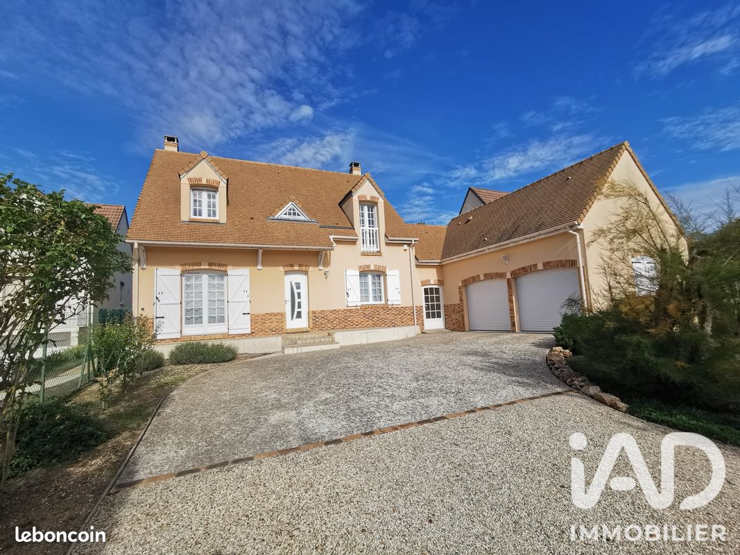 Maison 6 pièces 135 m² · à Solers · 135 m² · 426 000 €
