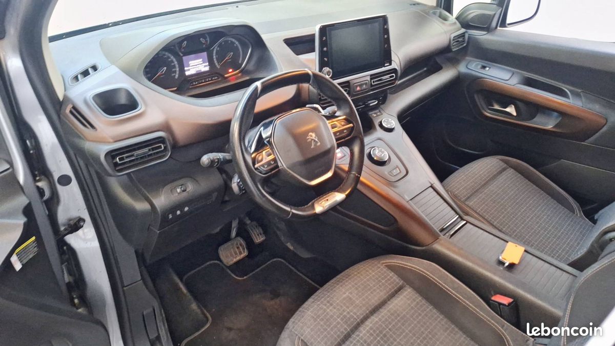 Peugeot rifter standard bluehdi 130 ss eat8 gt (image 11)
