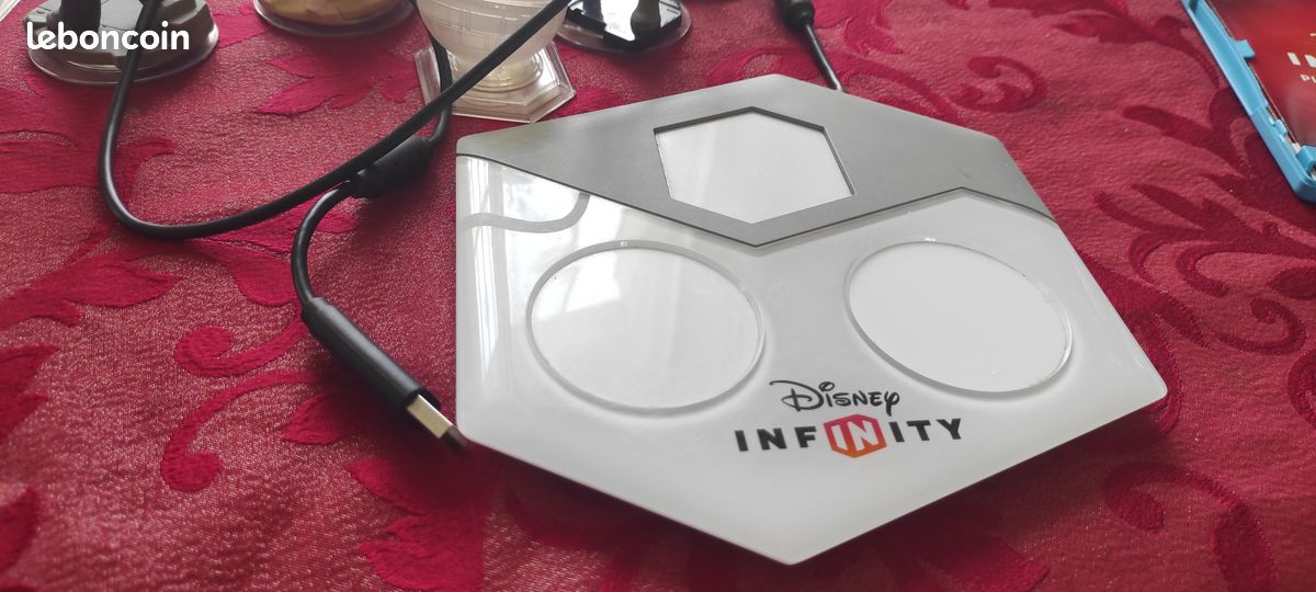Disney Infinity - Jeu avec 6 personnages Star Wars et 3 époques de la saga (image 5)