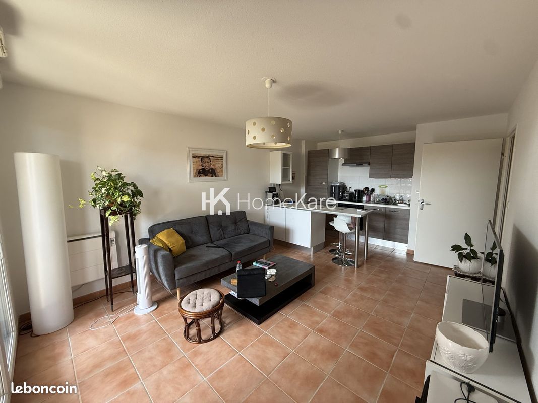 Appartement 3 pièces 53 m² · à Castelnau-d'Estrétefonds · 53 m² · 700 €