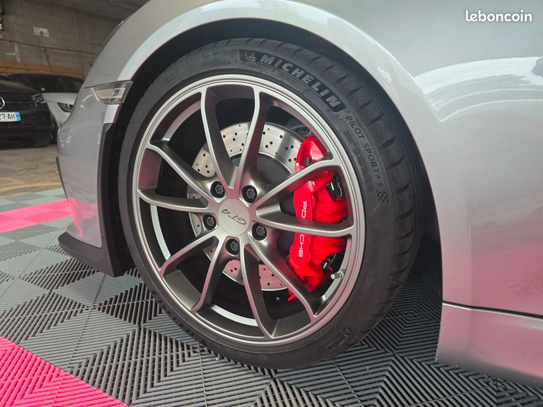 PORSCHE CAYMAN GT4 3.8i 385 (image 37)