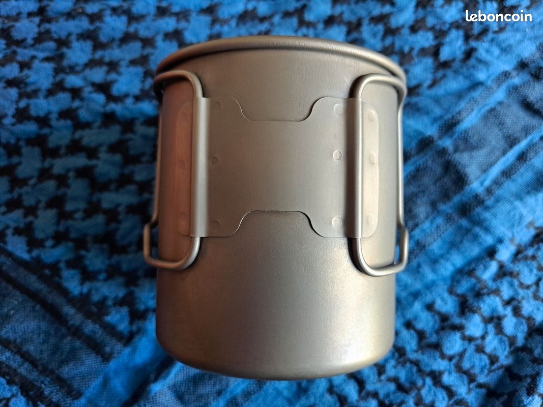 Odoland Pot en titane de 750 ml - Ultra léger - Portable - Tasse de camping avec couvercle et fourchette - Pour camping, randonnée, voyage et randonnée