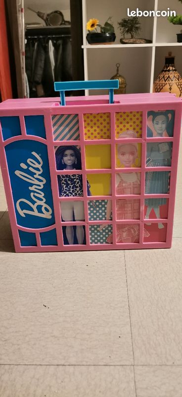 Draising barbie (image 1)