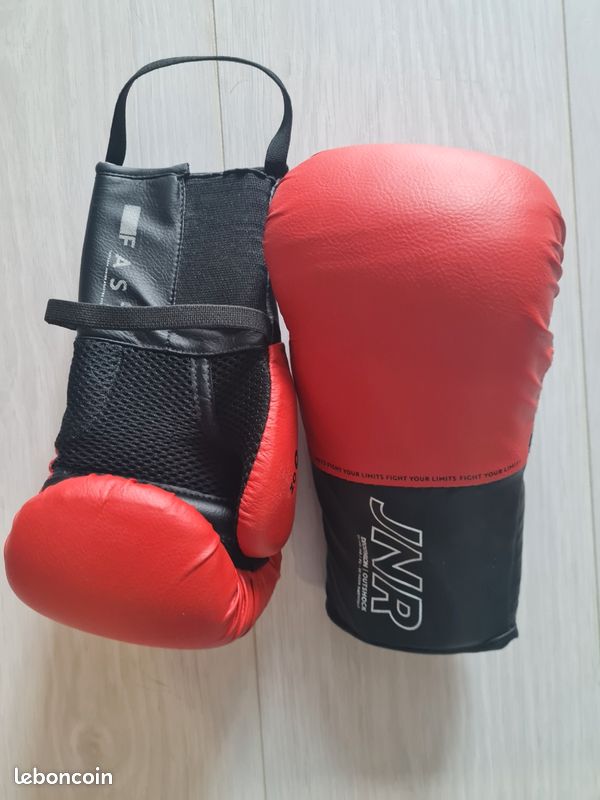 Sac de frappe et gants de boxe Decathlon Sport Plein air
