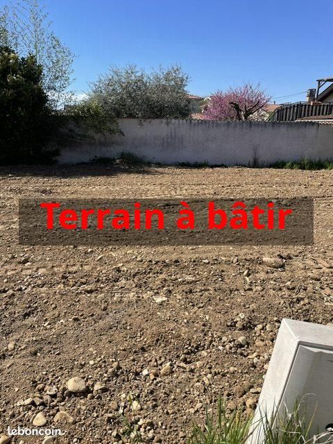 Terrain 453 m² · à Toussieu · 453 m² · 192 000 €