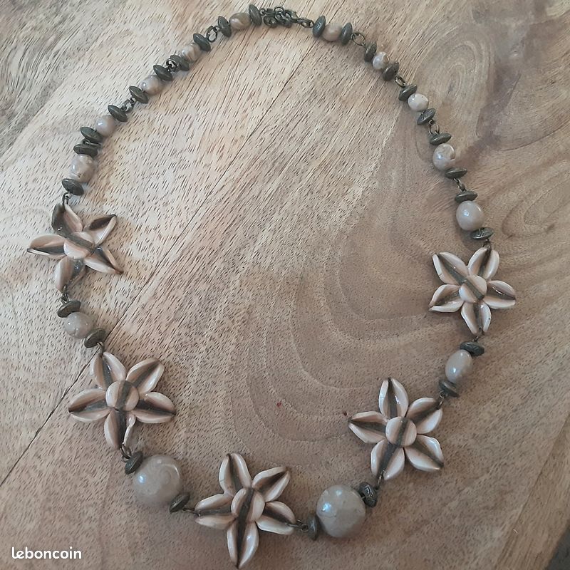 Collier artisanal en fimo fleurs marrons (image 2)
