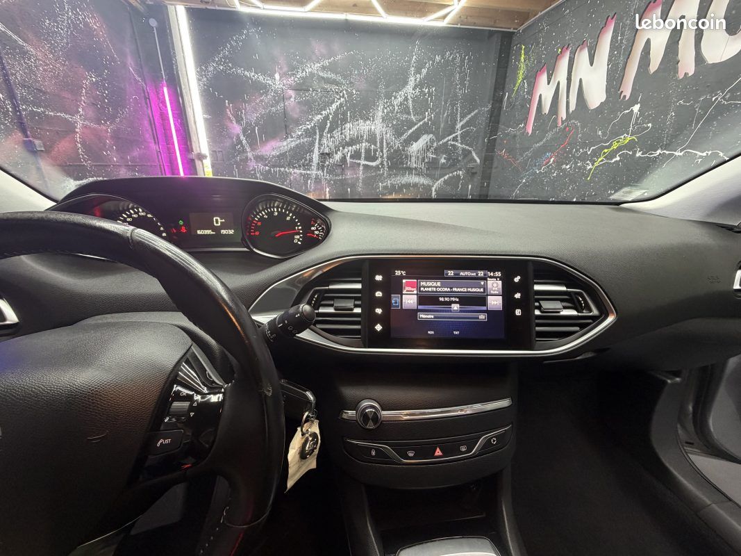 Peugeot 308 ii 1.6 blue hdi 100 access 2017 (image 16)