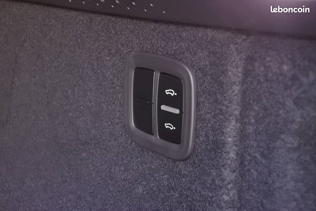 PORSCHE Macan Turbo 639 ch (image 26)