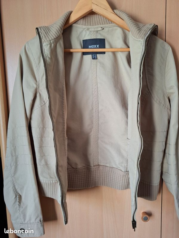 Veste Mexx Taille 38 – Bleu – En Acrylique/polyester – Occasion Très Bon état