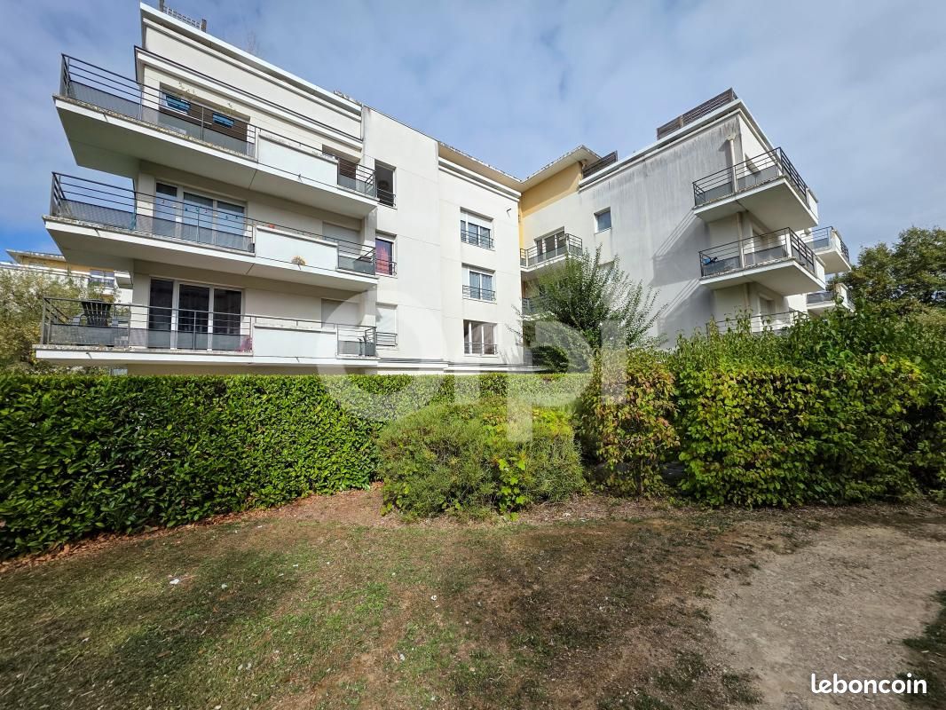 Appartement 1 pièce 28 m² · à Élancourt · 28 m² · 705 €/mois