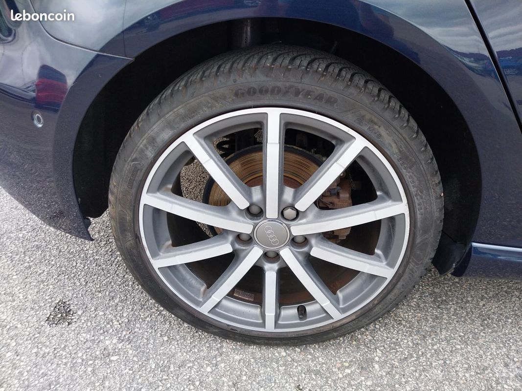 AUDI A3 Sportback 40 e-tron 204 S tronic 6 Design Luxe (image 10)