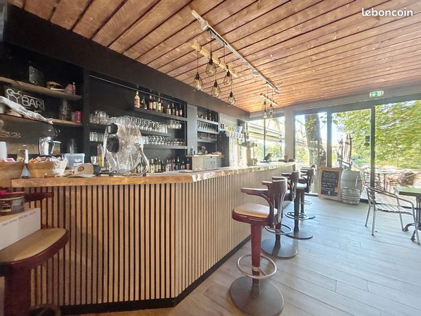Immeuble 180 m² Moussac